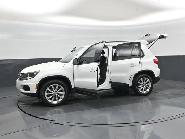 Used 2018 Volkswagen Tiguan Limited image 49