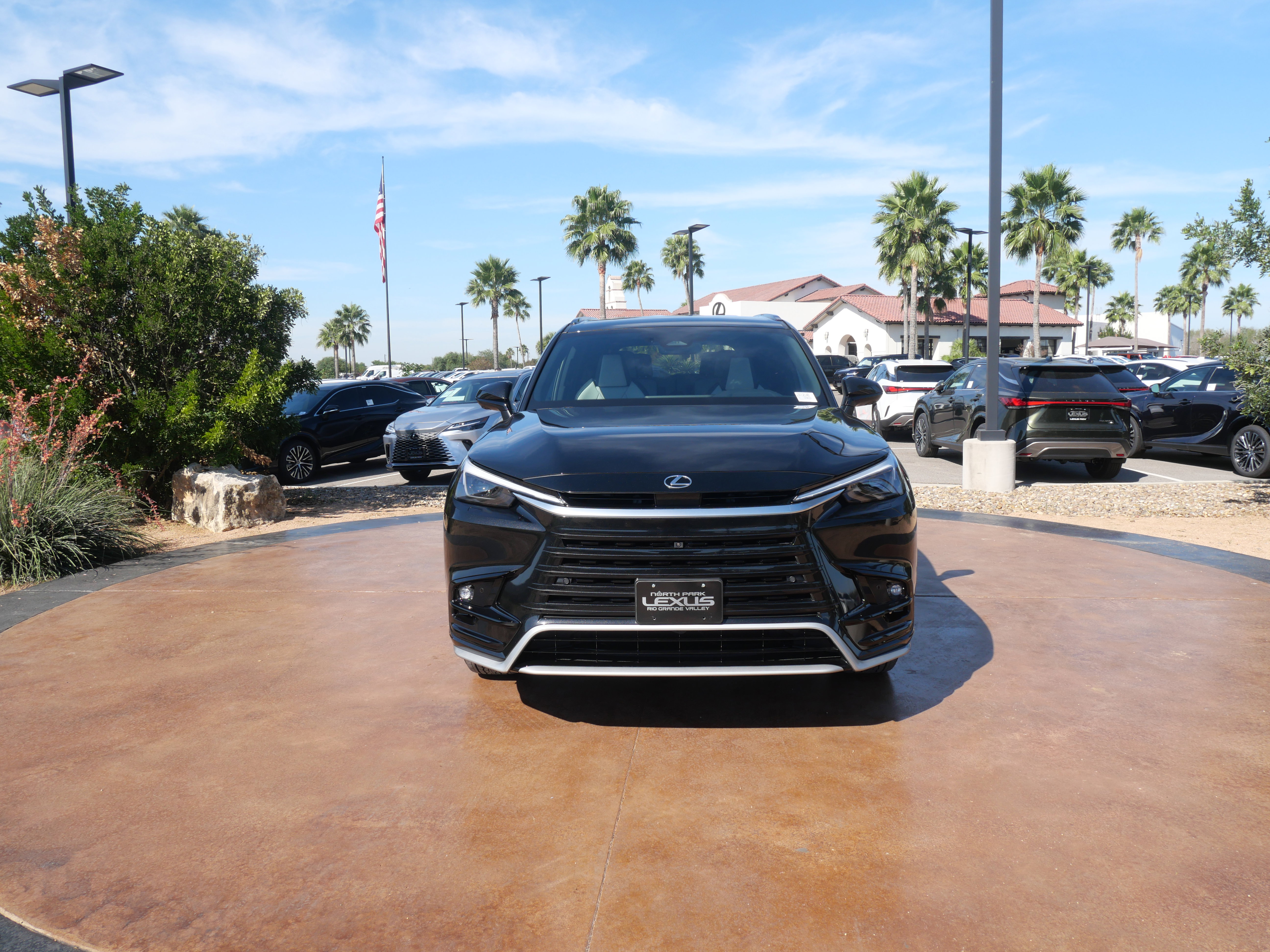 Used 2025 Lexus TX 500h AWD image 6