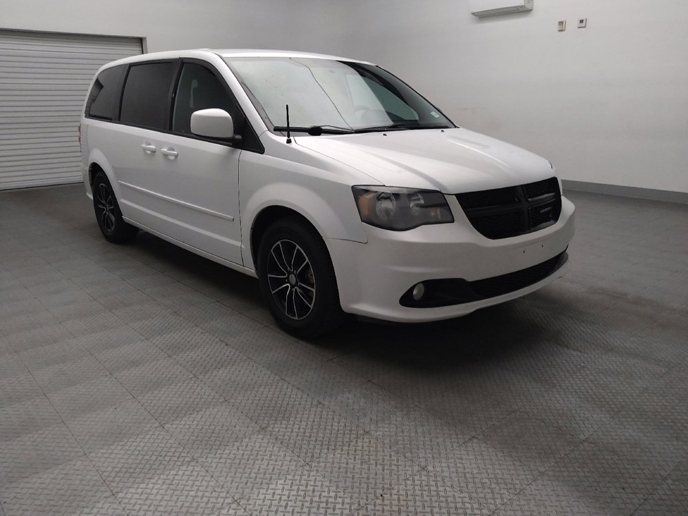 Used 2017 Dodge Grand Caravan SXT w/ Driver Convenience Group FWD image 13