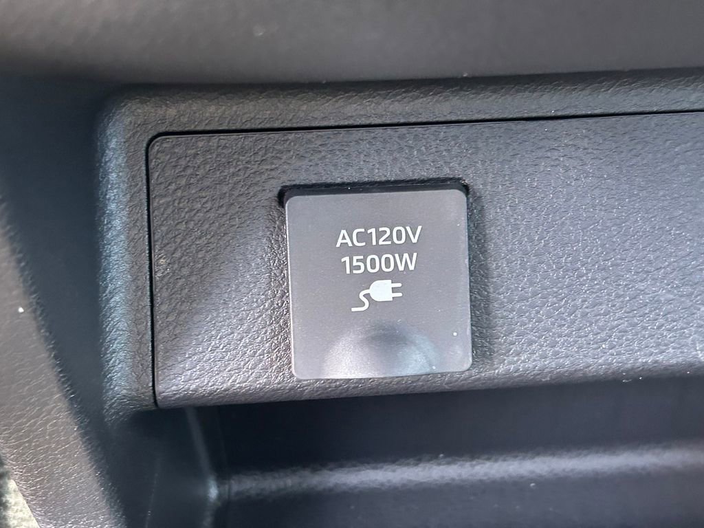 Certified 2025 Toyota Sienna XSE w/ XSE Plus Package FWD image 25