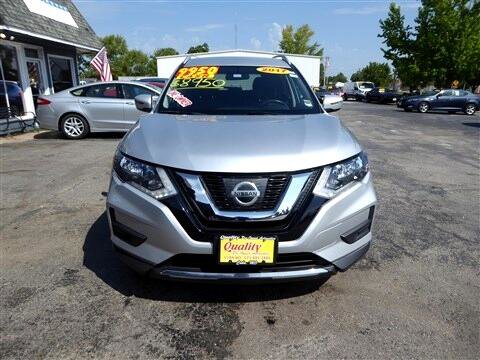 Used 2017 Nissan Rogue SV image 4