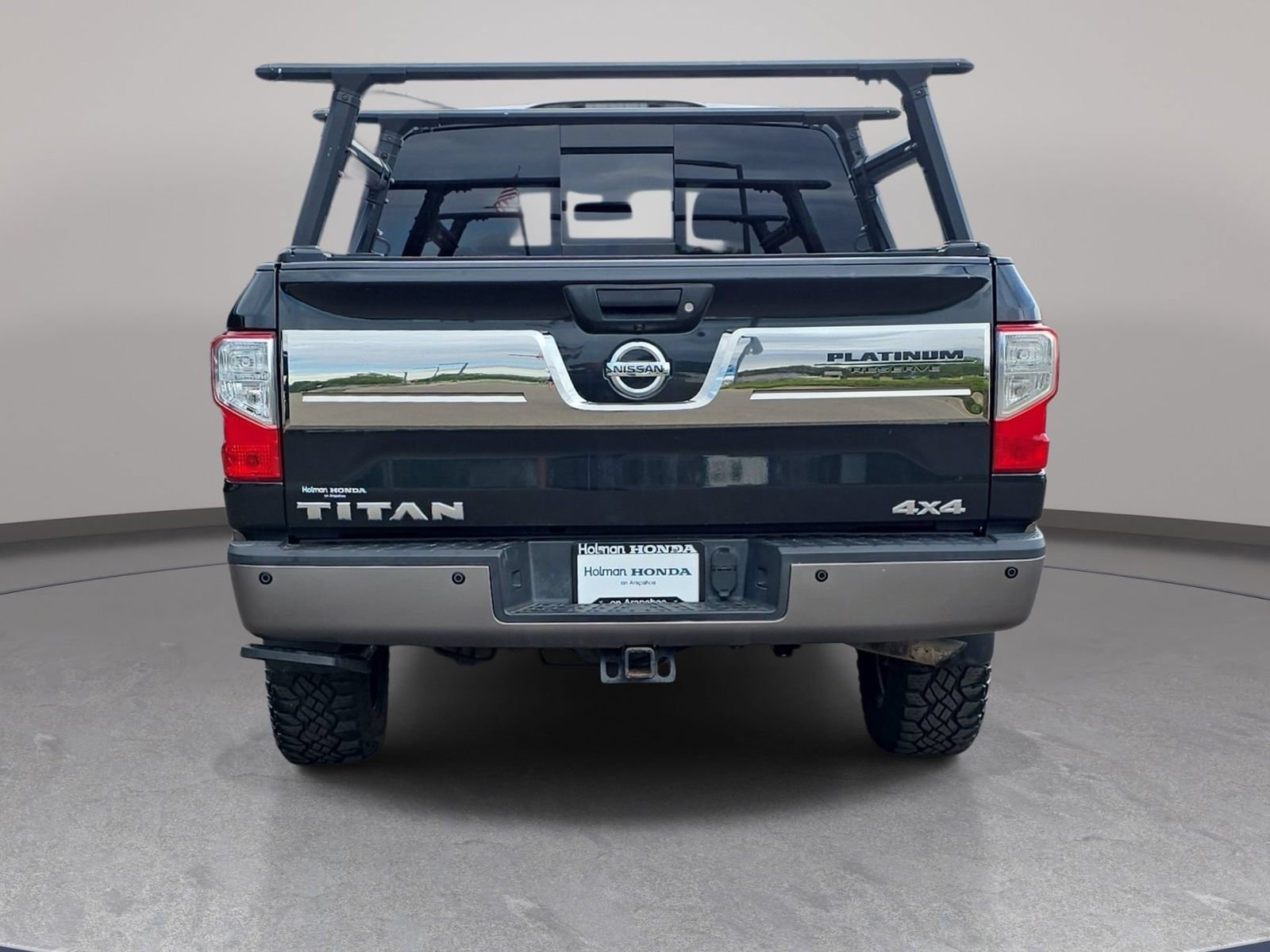 Used 2018 Nissan Titan Platinum Reserve w/ Platinum Utility Package AWD/4WD image 7