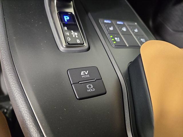 New 2026 Lexus UX 300h AWD image 27