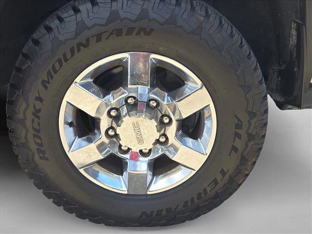 Used 2016 GMC Sierra 2500 SLT w/ Duramax Plus Package AWD/4WD image 19