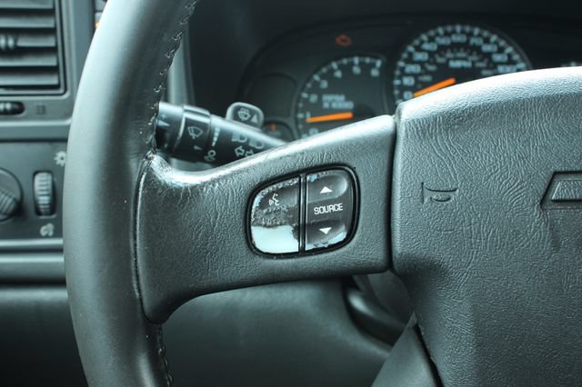 Used 2003 Chevrolet Avalanche 4x4 w/ Suspension Package, Off-Road image 21