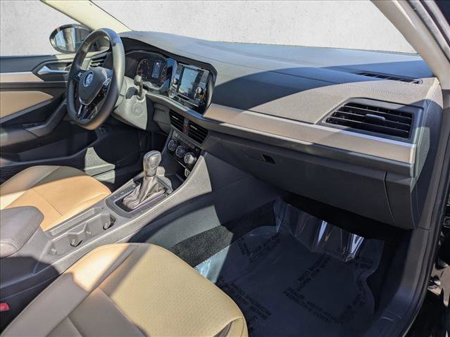 Used 2021 Volkswagen Jetta SE w/ SE Cold Weather Package image 17