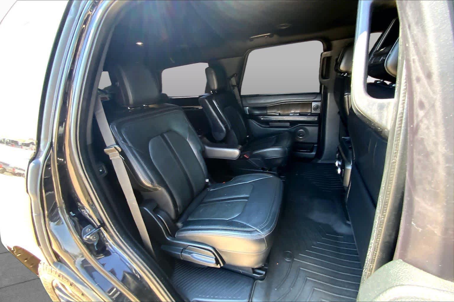 Used 2019 Ford Expedition Limited w/ Driver Assistance Package AWD/4WD image 20