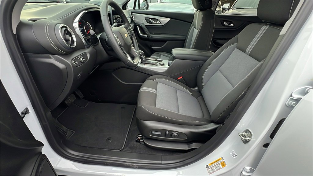 New 2026 Chevrolet Blazer LT image 13