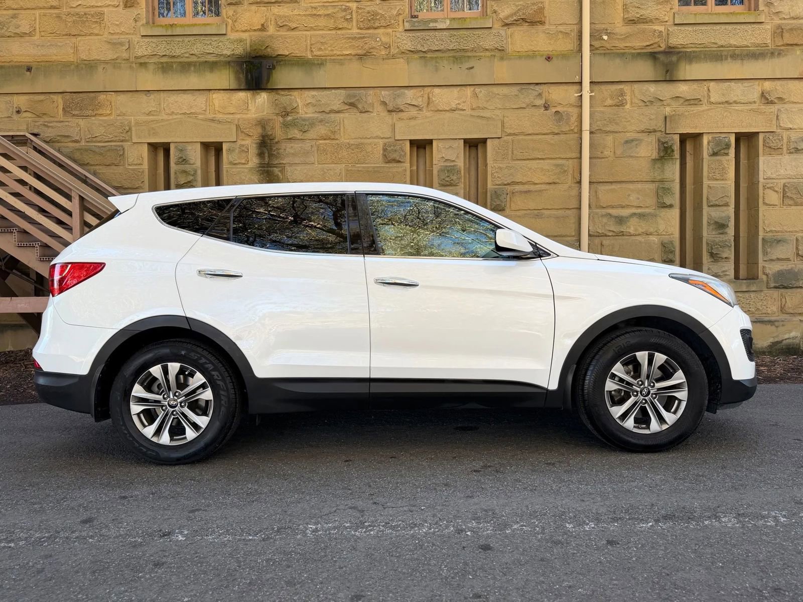 Used 2016 Hyundai Santa Fe Sport image 3
