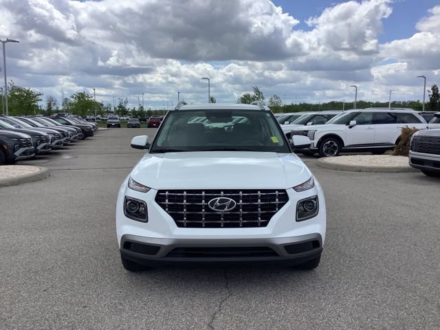 Certified 2026 Hyundai Venue SEL FWD image 3