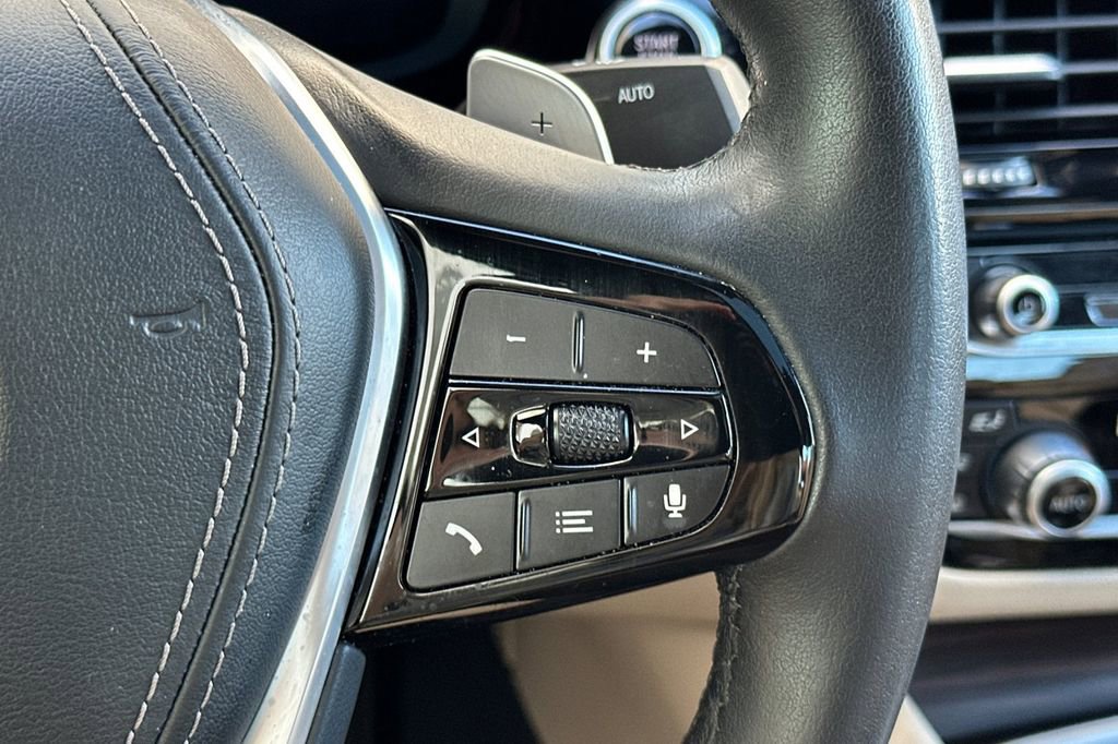 Used 2021 BMW 530i w/ Premium Package image 28