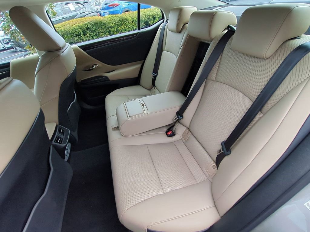 Used 2019 Lexus ES 350 image 13