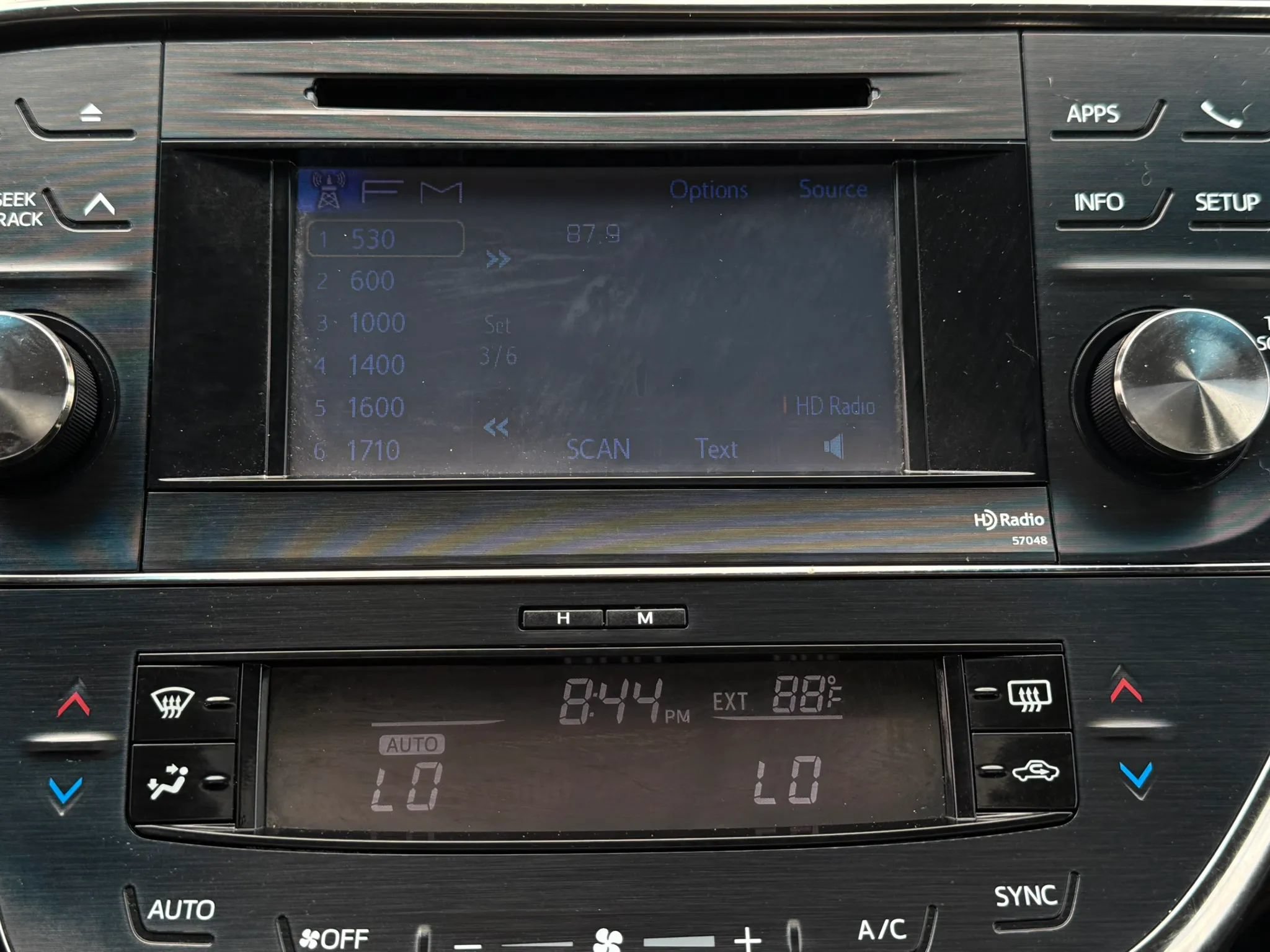 Used 2013 Toyota Avalon XLE Touring FWD image 36
