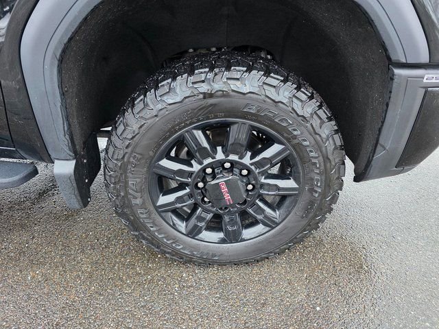 Used 2024 GMC Sierra 2500 AT4 w/ AT4 Preferred Package image 14