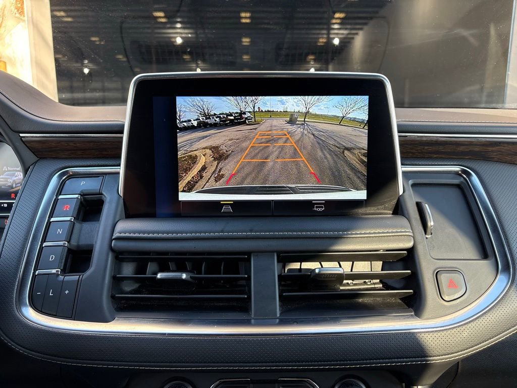 Used 2023 Chevrolet Suburban Premier image 39