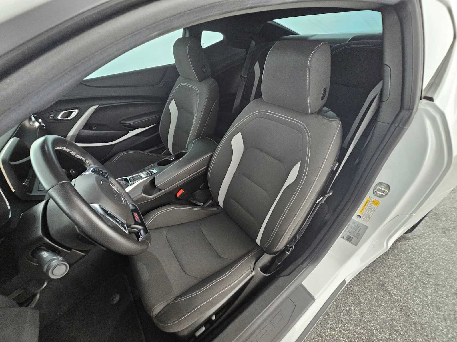 Used 2022 Chevrolet Camaro SS RWD image 19