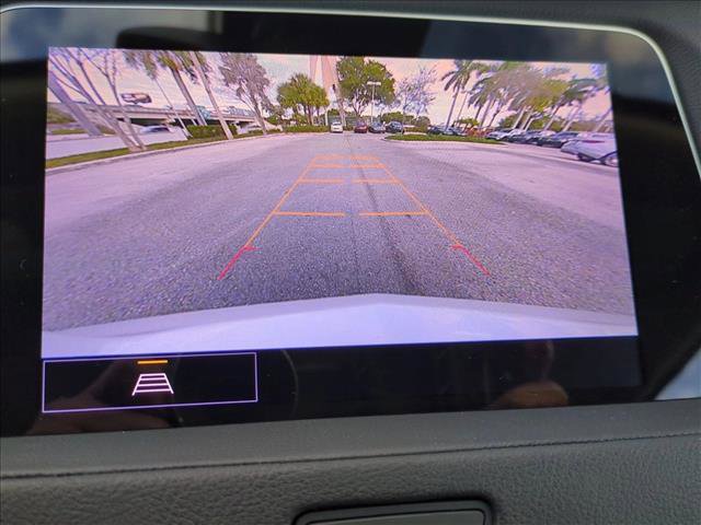 Used 2022 Cadillac XT4 Luxury w/ Driver Awareness Package image 13