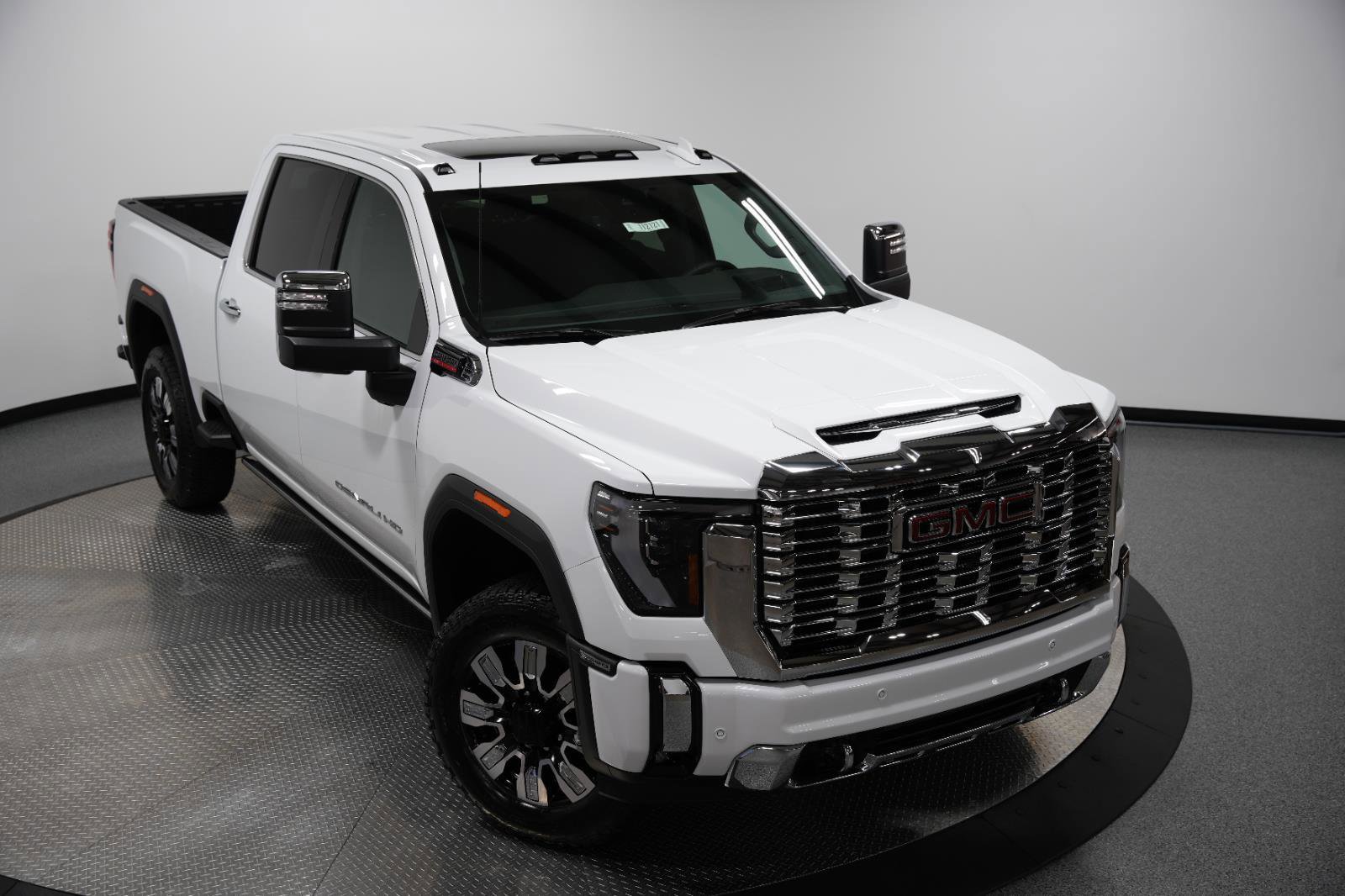 New 2025 GMC Sierra 2500 Denali w/ Denali Reserve Package image 46