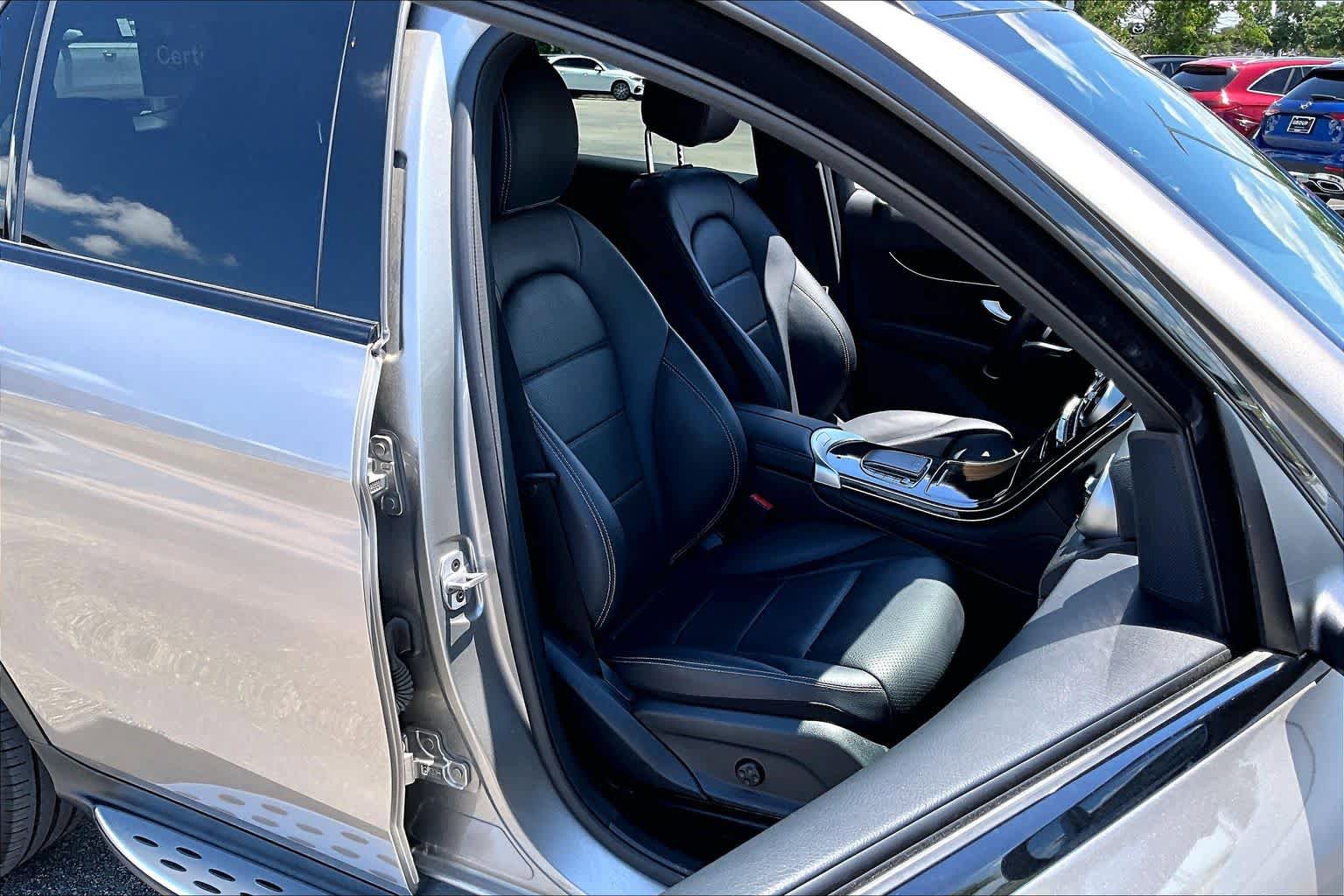 Certified 2022 Mercedes-Benz GLC 300 image 9