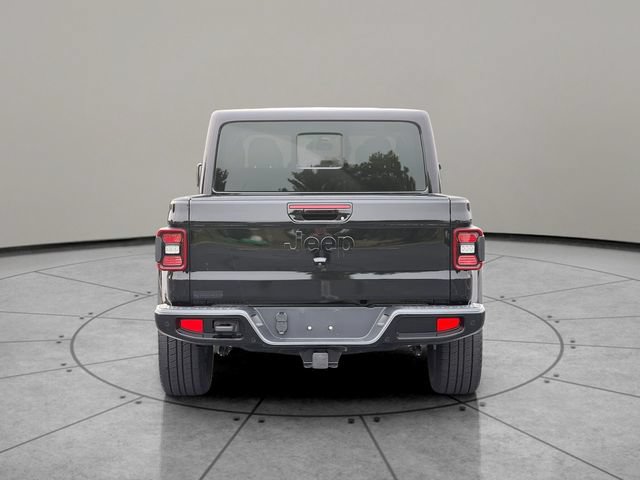 Used 2021 Jeep Gladiator Overland AWD/4WD image 6