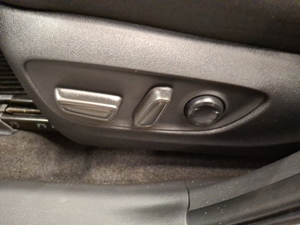 Used 2023 Toyota RAV4 XLE w/ Convenience Package AWD/4WD image 16
