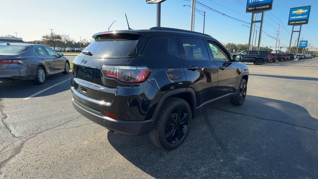 Used 2021 Jeep Compass Latitude w/ Sun and Sound Group AWD/4WD image 8