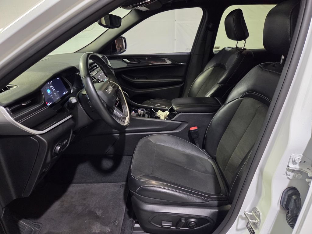 Certified 2022 Jeep Grand Cherokee Altitude AWD/4WD image 14