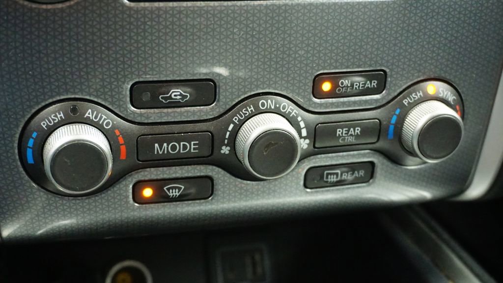 Used 2019 Nissan Pathfinder SL image 25
