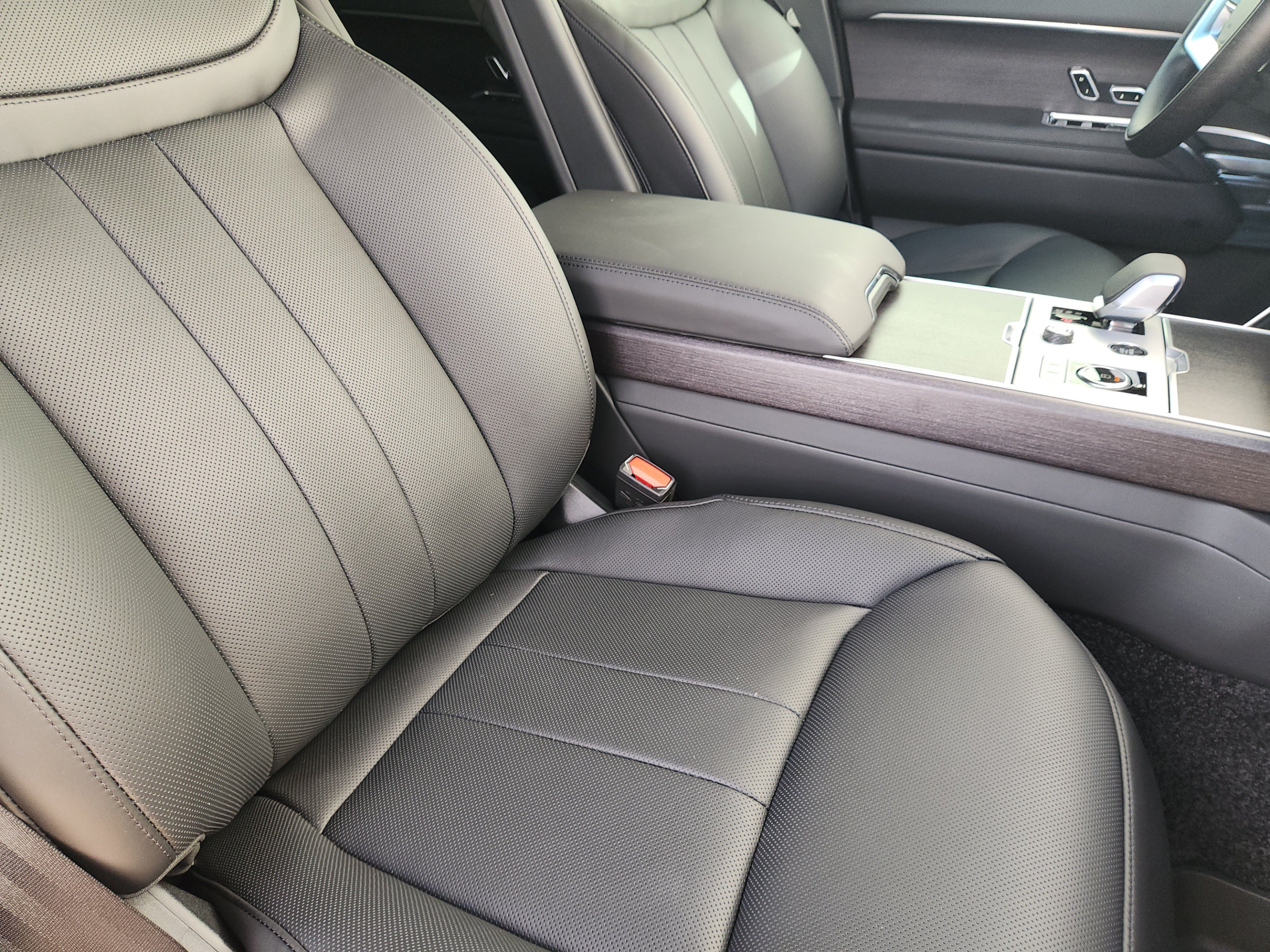 New 2027 Land Rover Range Rover SE AWD/4WD image 9