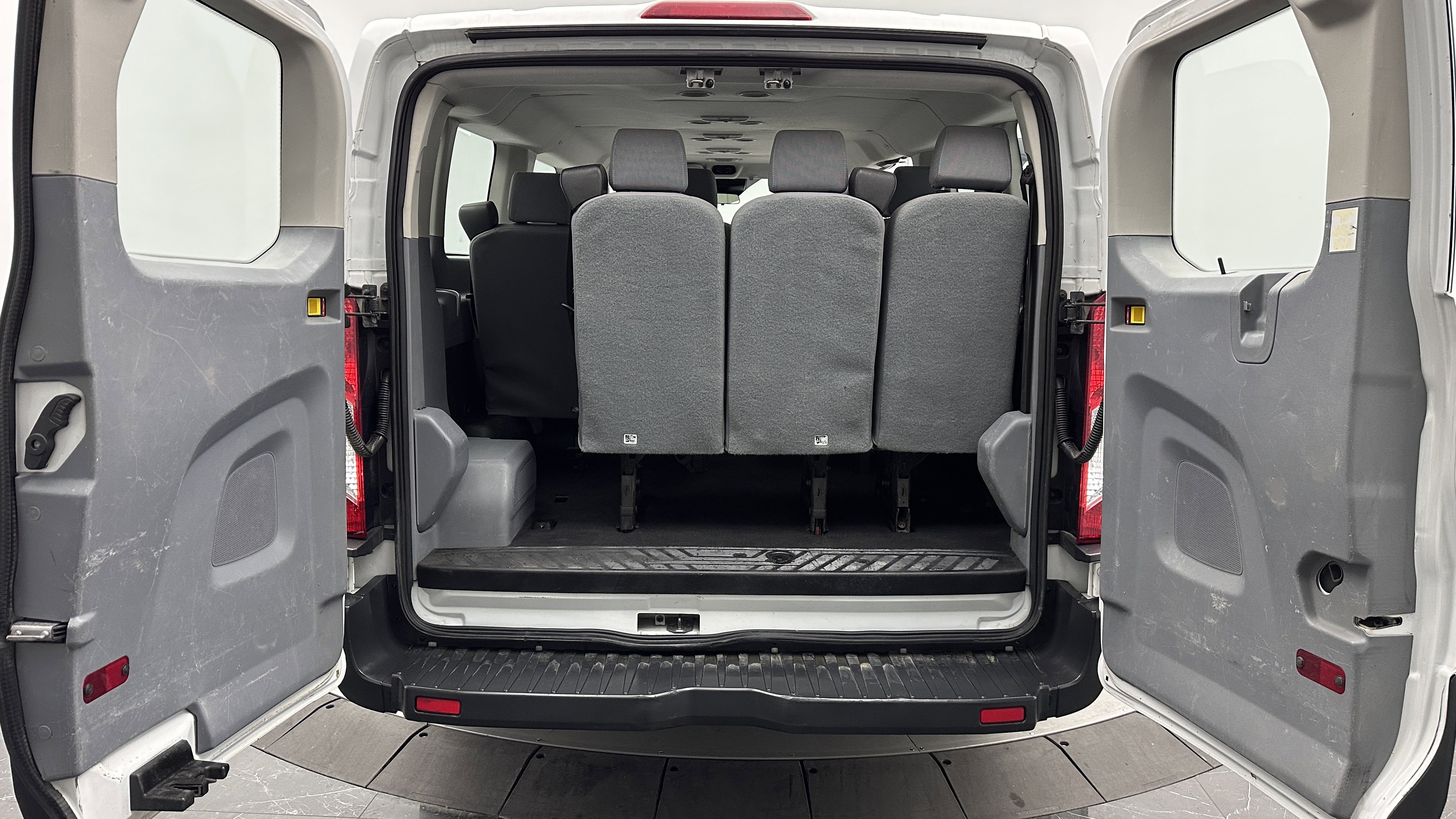 Used 2018 Ford Transit 350 XLT RWD image 26