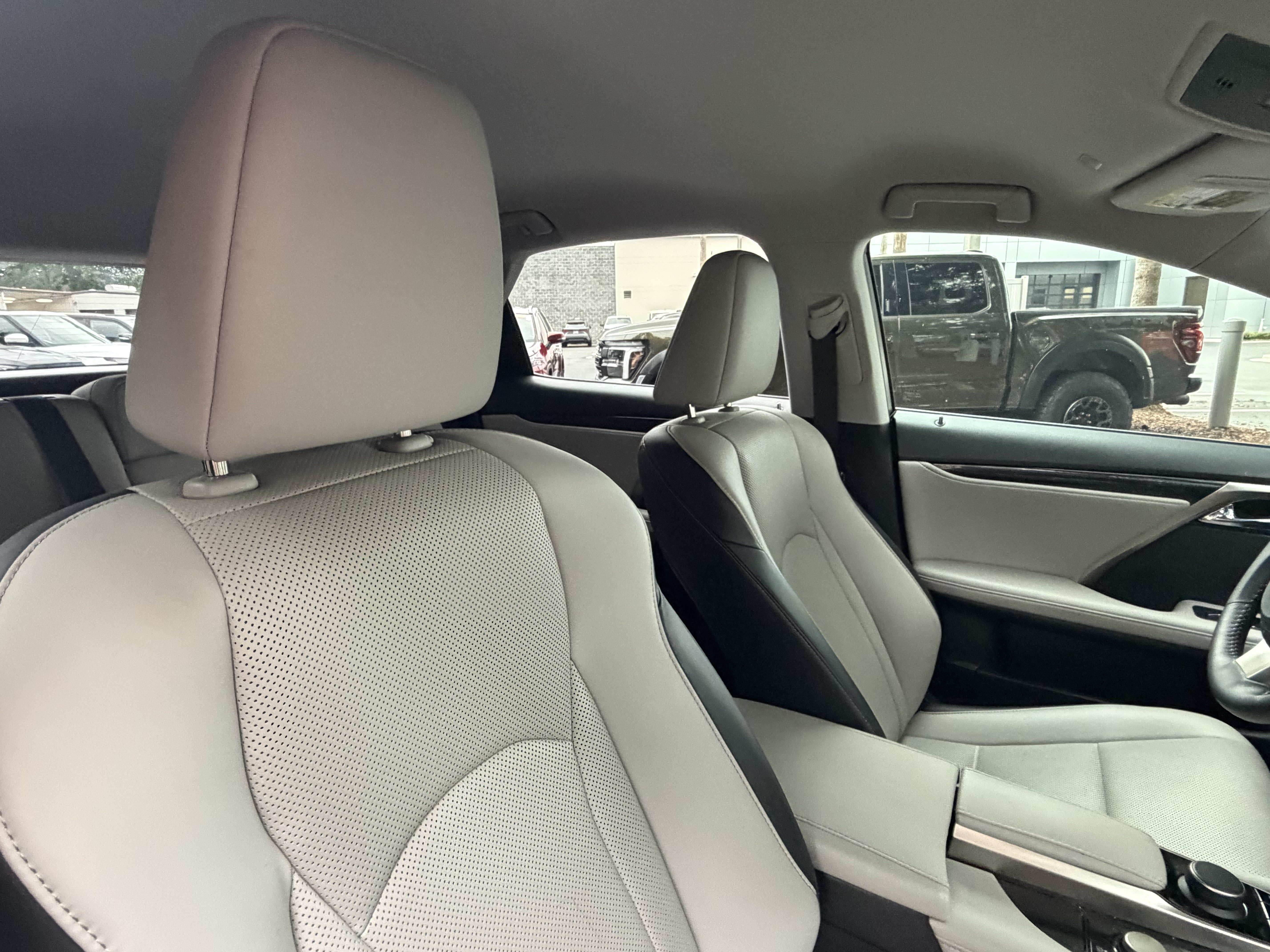 Used 2019 Lexus RX 350 FWD w/ Accessory Package image 44