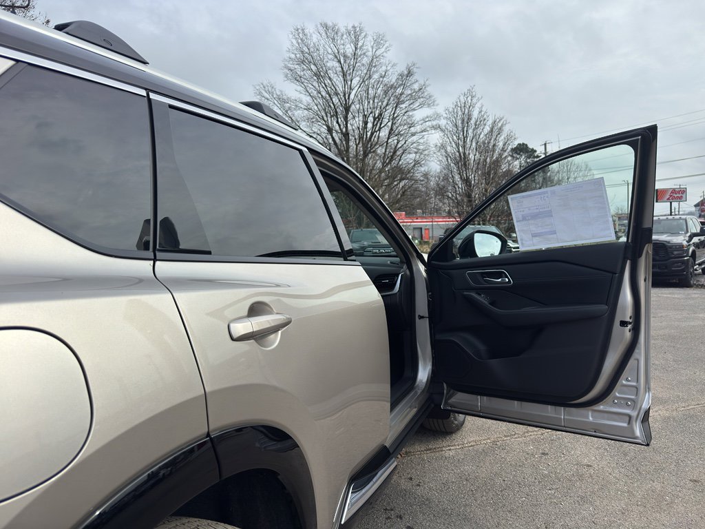 New 2026 Nissan Rogue Platinum image 20