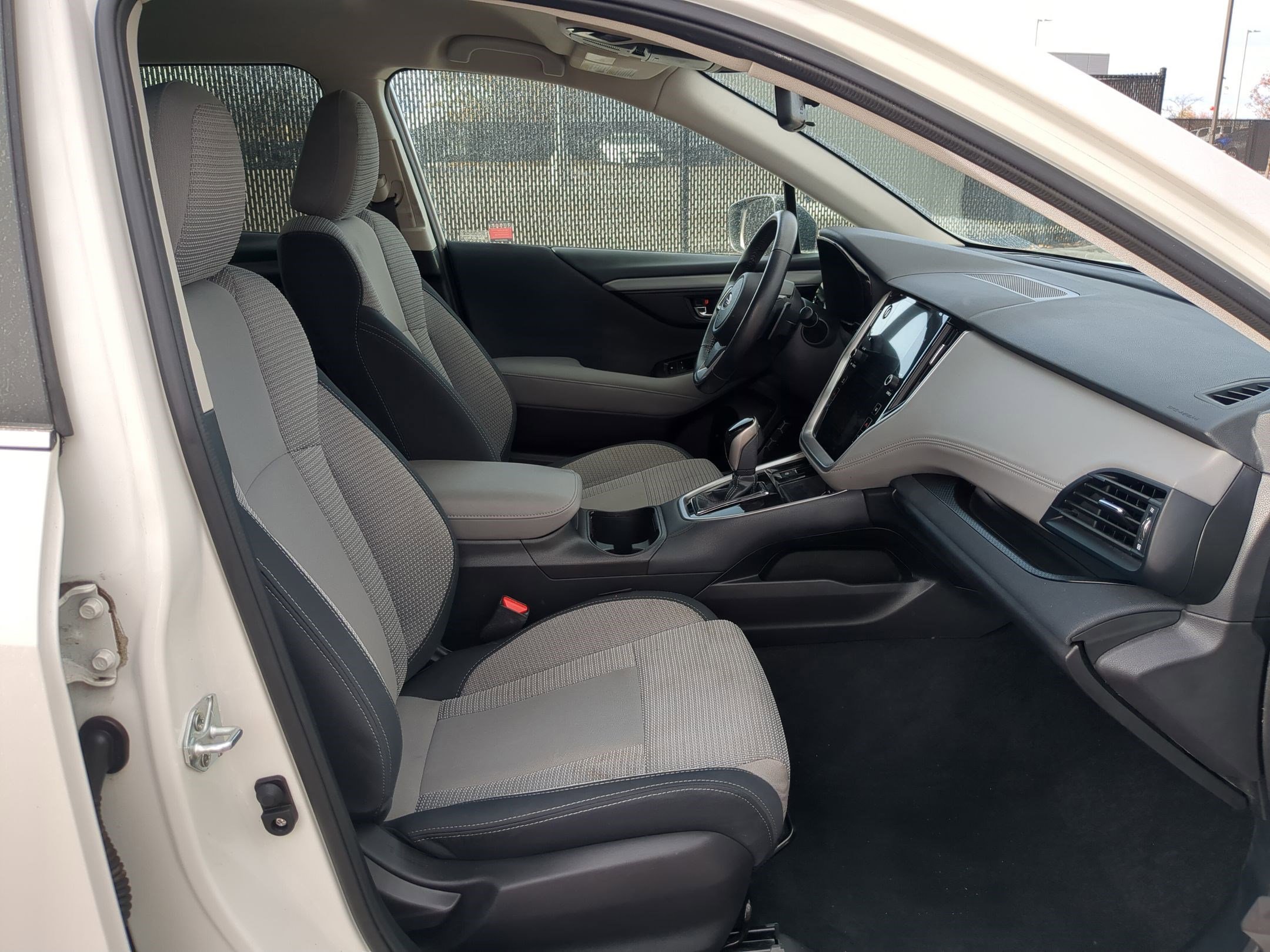 Used 2023 Subaru Outback Premium image 33