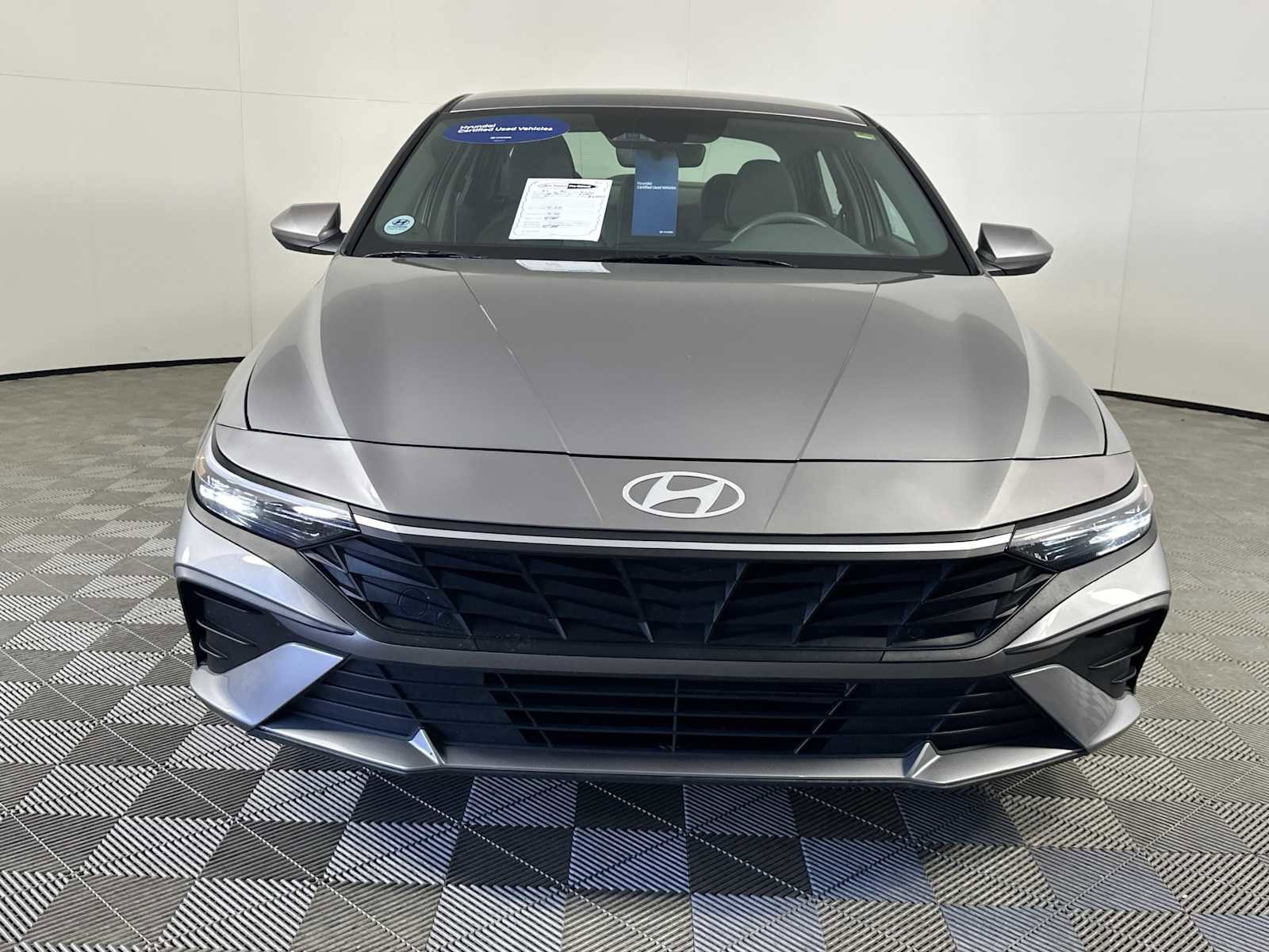 Certified 2024 Hyundai Elantra SEL FWD image 3