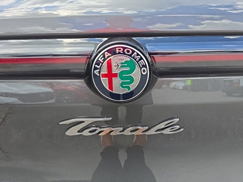 Used 2024 Alfa Romeo Tonale Ti AWD/4WD image 8