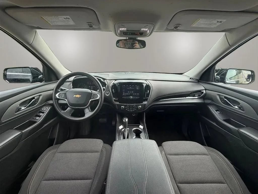 Used 2020 Chevrolet Traverse LS AWD/4WD image 9