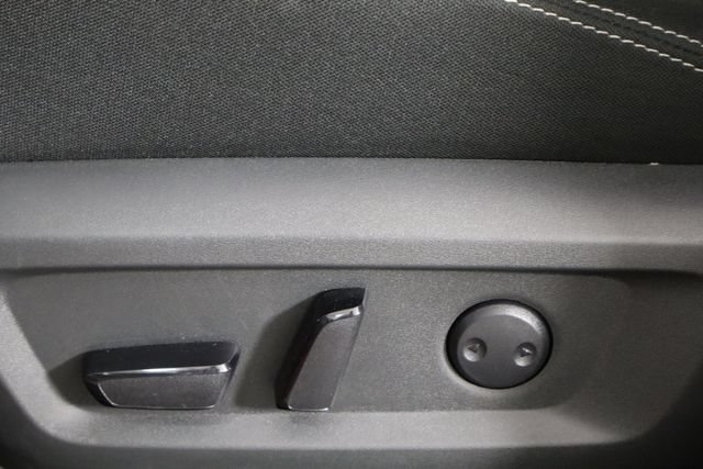 Used 2023 Nissan Rogue SV FWD image 21