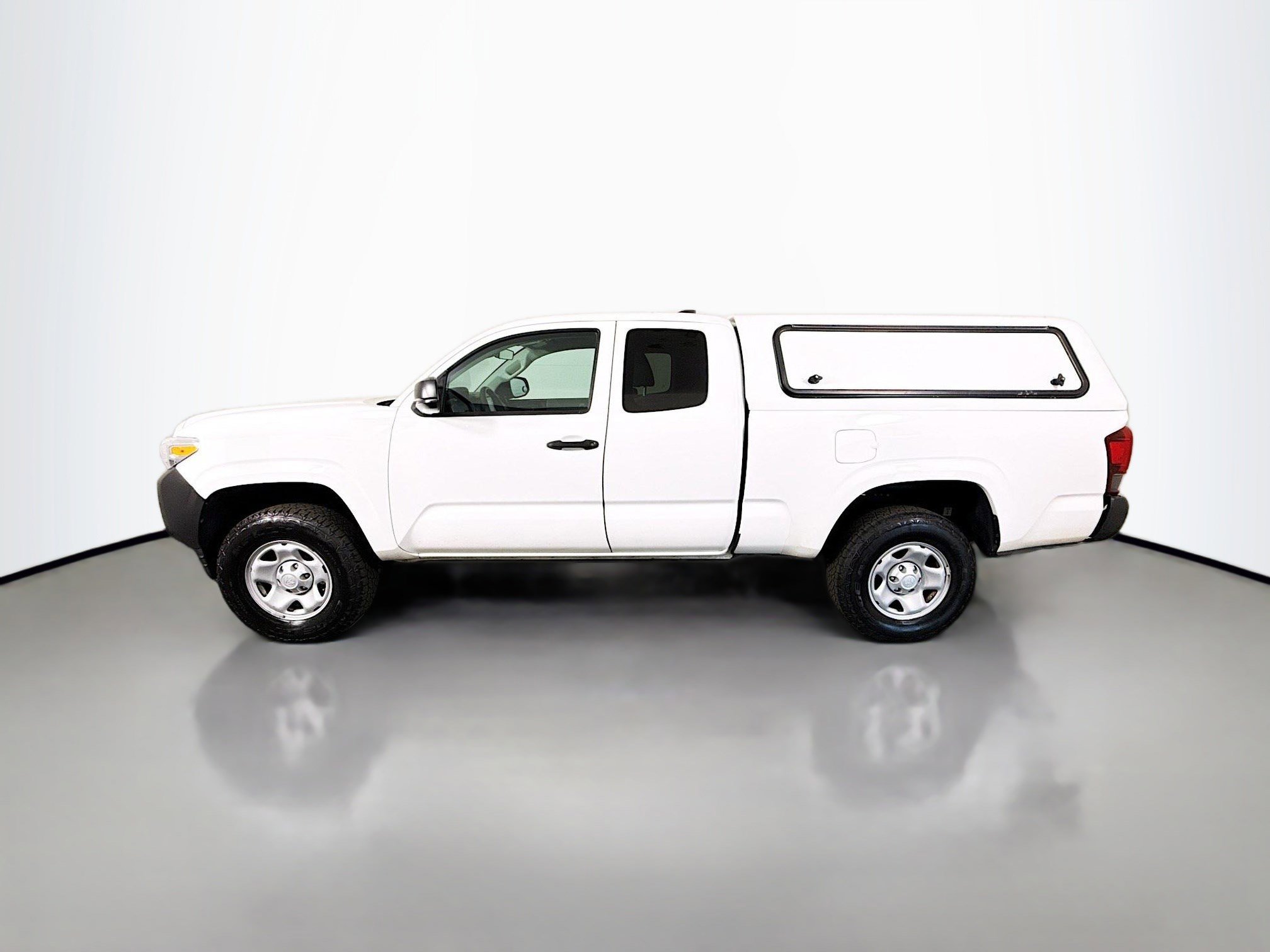 Used 2020 Toyota Tacoma SR image 6