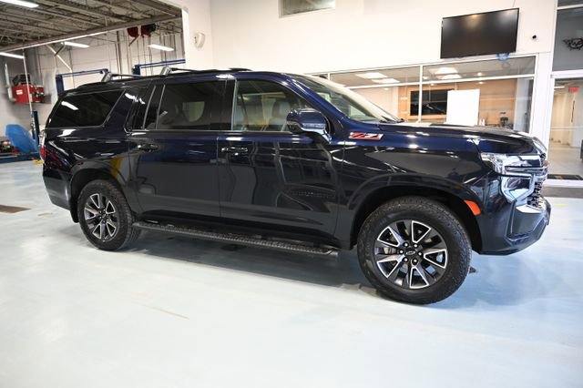 Used 2021 Chevrolet Suburban Z71 w/ Luxury Package image 4