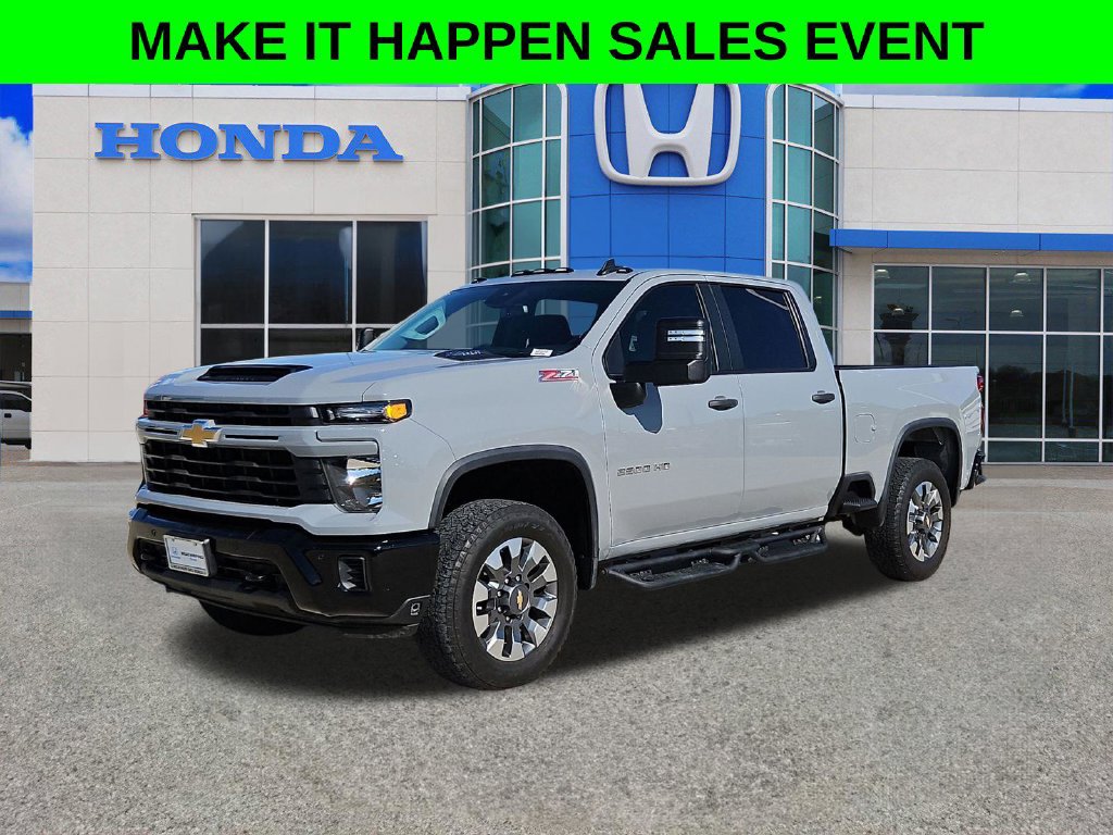 Used 2025 Chevrolet Silverado 2500 Custom w/ Custom Value Package AWD/4WD image 7