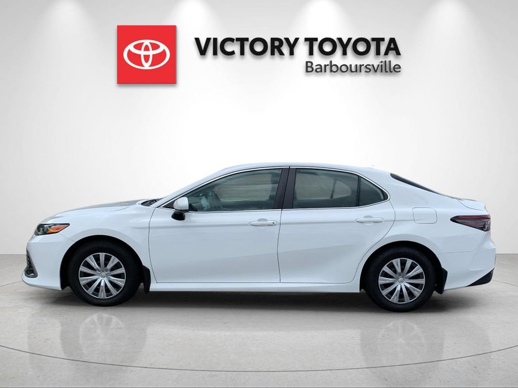 Used 2022 Toyota Camry LE FWD image 2