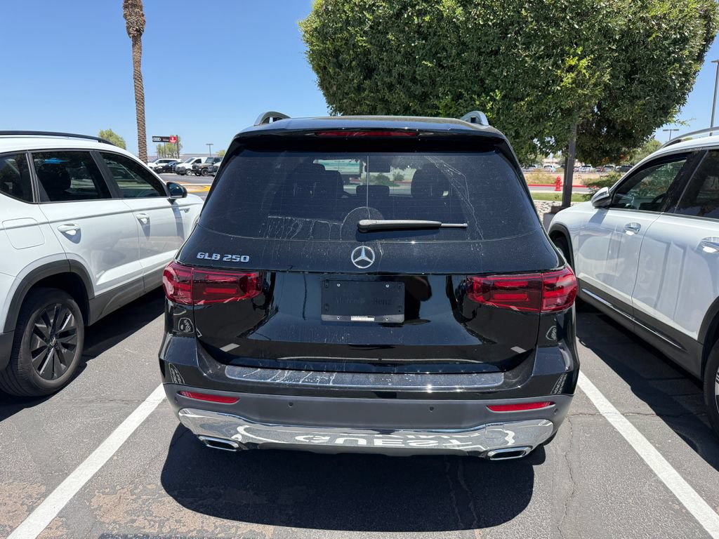 Certified 2025 Mercedes-Benz GLB 250 image 2