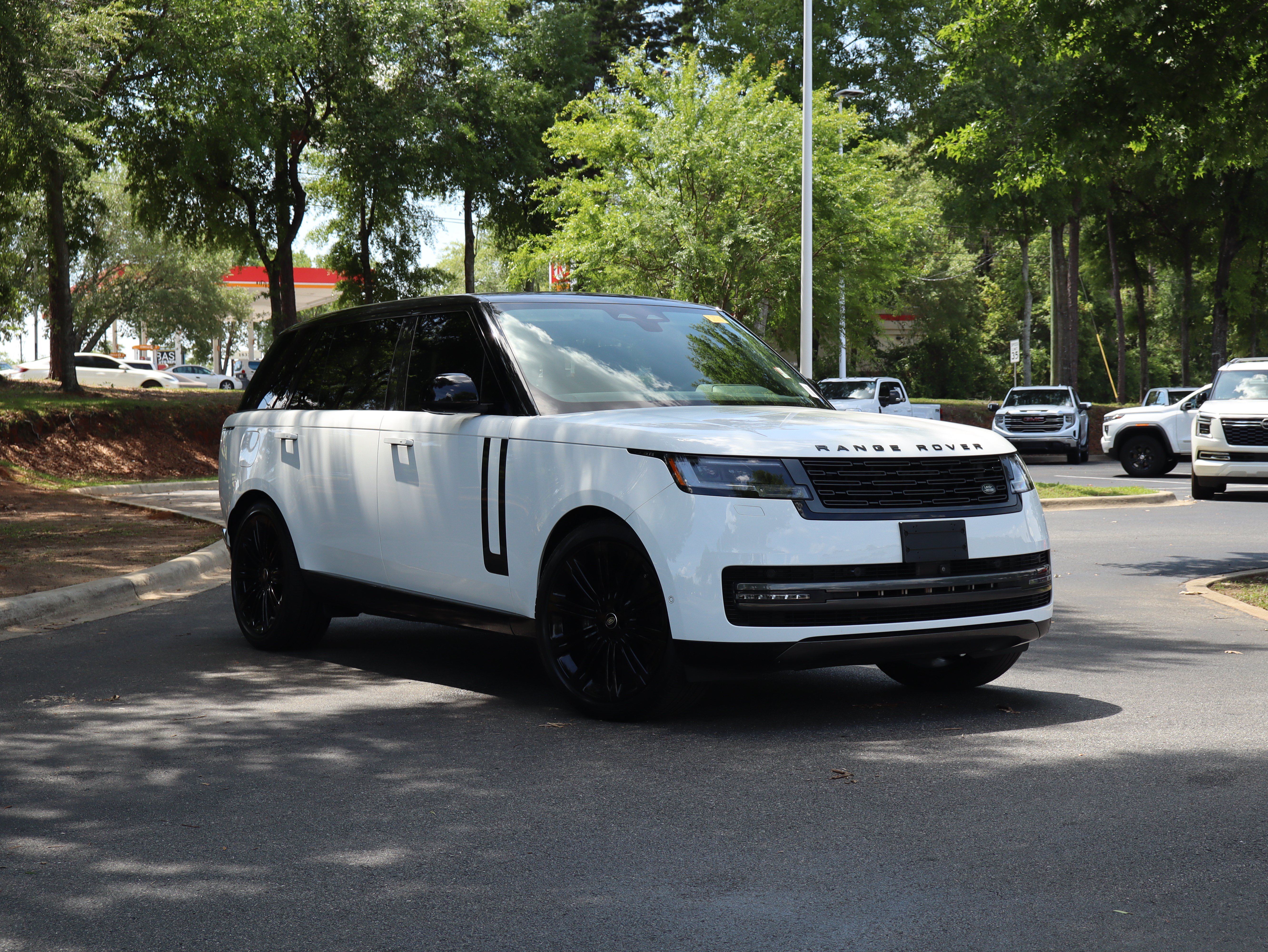 Used 2024 Land Rover Range Rover Long Wheelbase SE AWD/4WD video 2