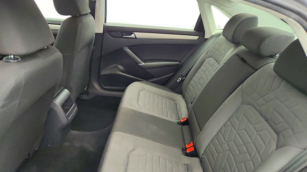 Used 2021 Volkswagen Passat 2.0T S image 20