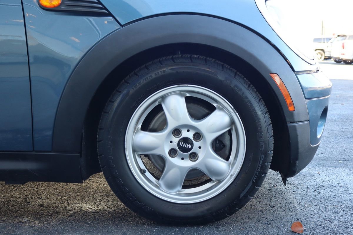 Used 2009 MINI Cooper Hardtop w/ Premium Pkg image 25