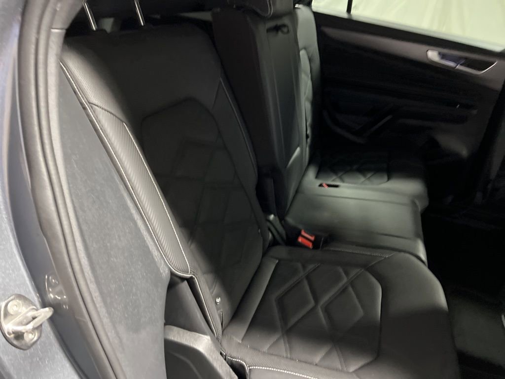 Used 2024 Volkswagen Atlas Cross Sport SE image 13