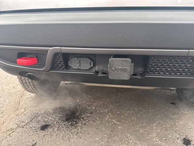 Used 2022 Jeep Cherokee Trailhawk w/ Comfort/Convenience Group image 32