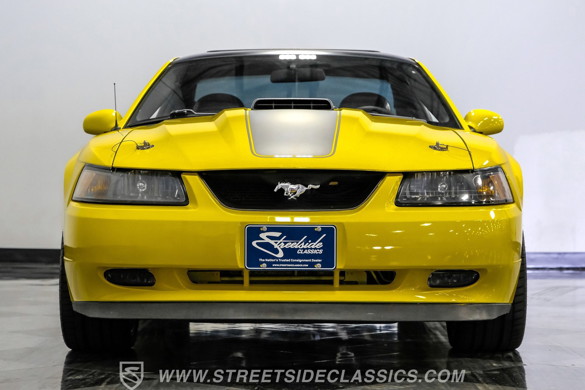 Used 2003 Ford Mustang Mach 1 RWD image 30