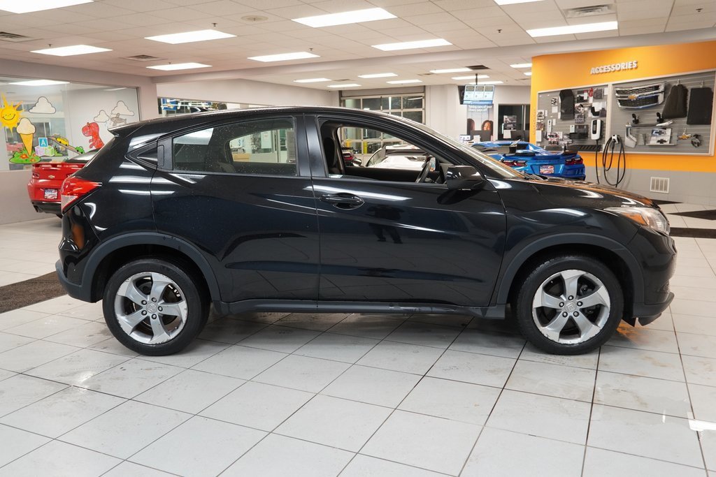 Used 2017 Honda HR-V LX image 12