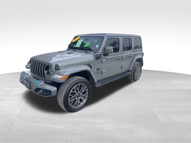 Used 2023 Jeep Wrangler Unlimited Sahara image 3
